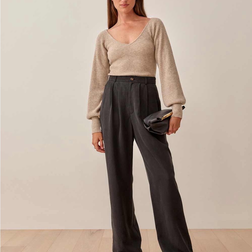 Reformation Hart Cashmere V-Neck Sweater - Grey - Picture 10 of 10